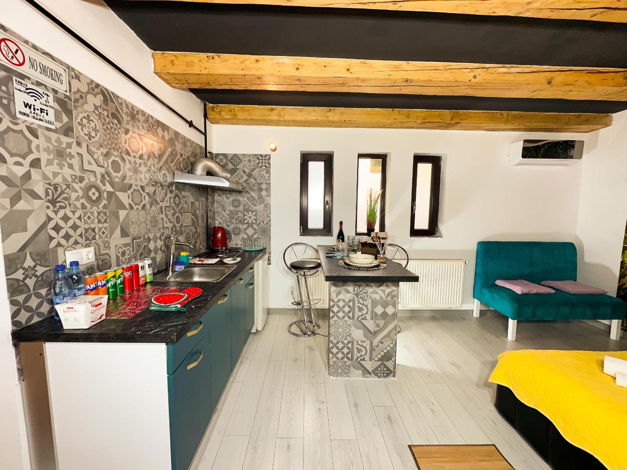 Venus Central Lux Studio Craiova Exterior foto